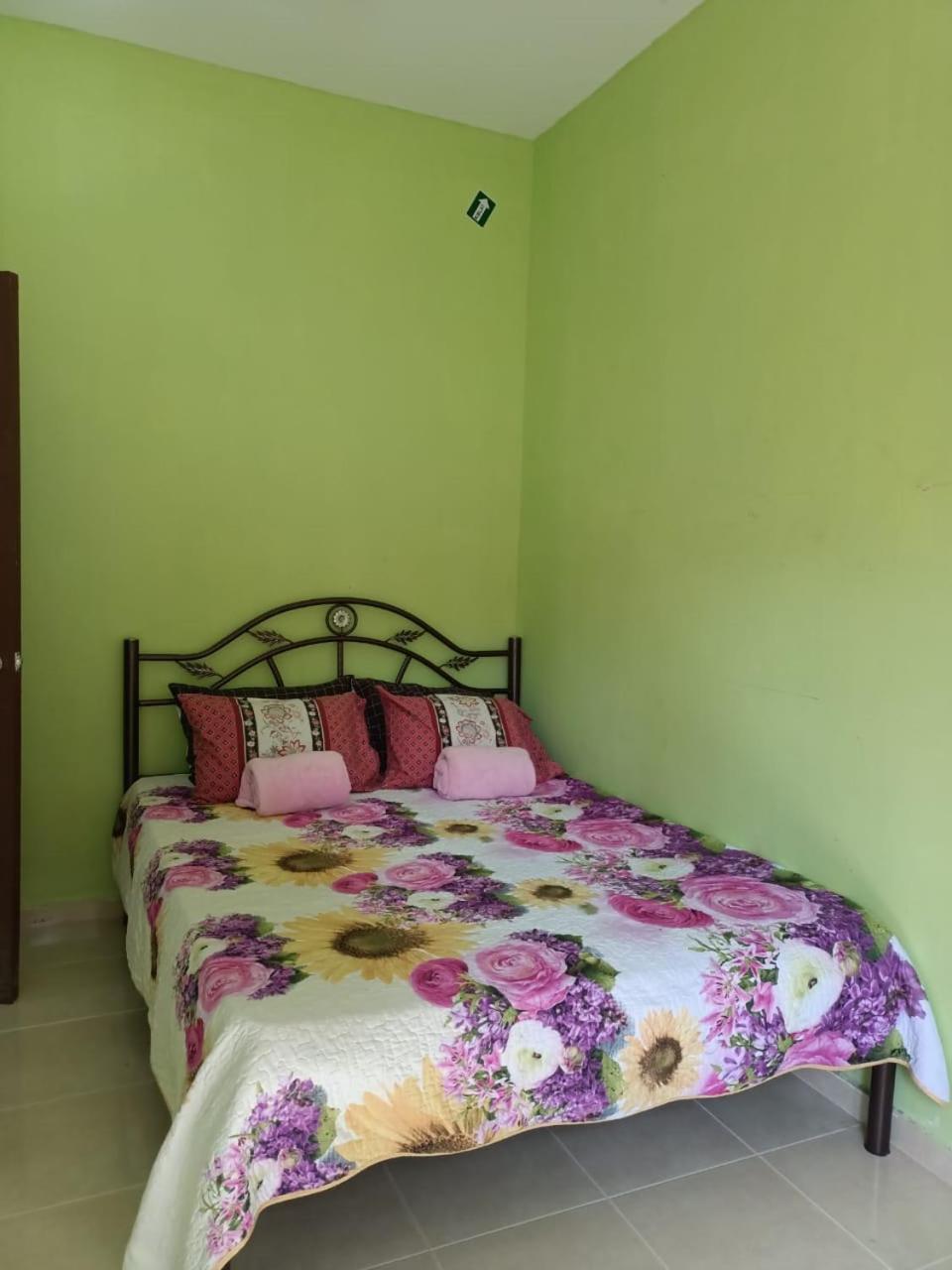 Chukai Yasmeen Homestay Kemaman מראה חיצוני תמונה